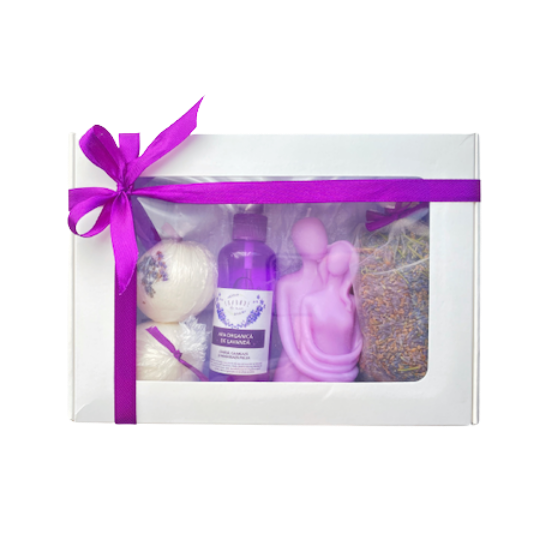 Set Apa organica de lavanda 100 ml, 2 bombe efervescente de baie, Lumanare imbratisati, Saculet parfumat